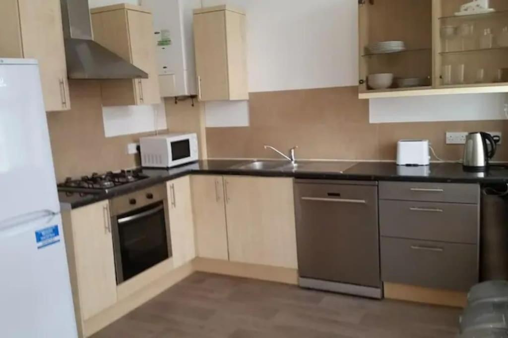 Orme View Dog Friendly Apartment Ландъндо Екстериор снимка